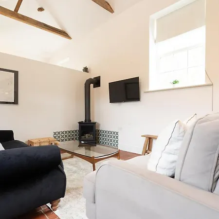 Beautifully Renovated Former Chapel Near York Lejlighed